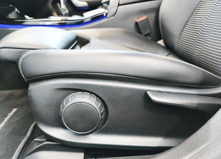 Zunanja slika - Mercedes-Benz A-Razred - 200 URBAN-VLEČNA K.-AMBIENT-360 KAM-MRTVI K.-VIDEO - 9