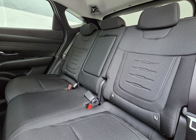 Zunanja slika - Hyundai Tucson - 1.6T T-GDI Style Winter -1.000€ GOTOVINA - 7