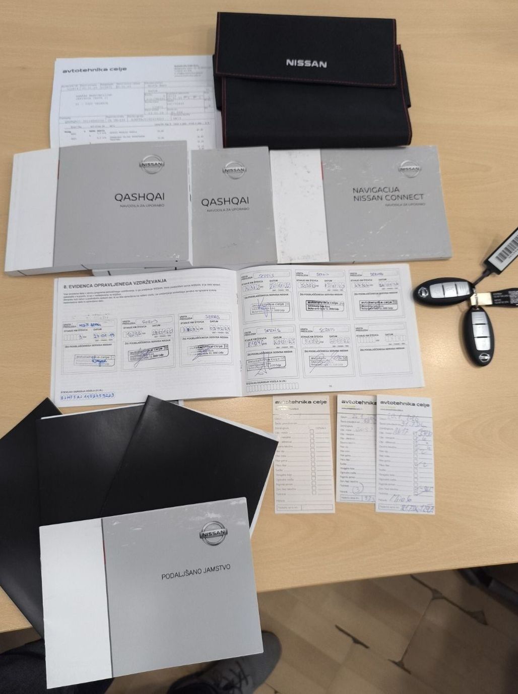 Zunanja slika - Nissan Qashqai - 1.3 DIG-T 160 PS DCT- SLO-1.LAST. - PANORAMA- LED - 19