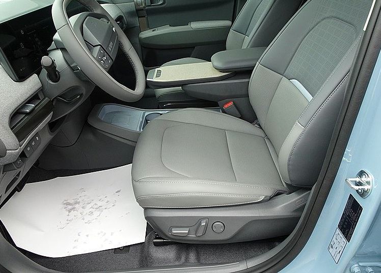 Zunanja slika - KIA EV3 - 58.3 kWh baterija. 150 kW  204 KM  Sky NA ZALOGI - 6