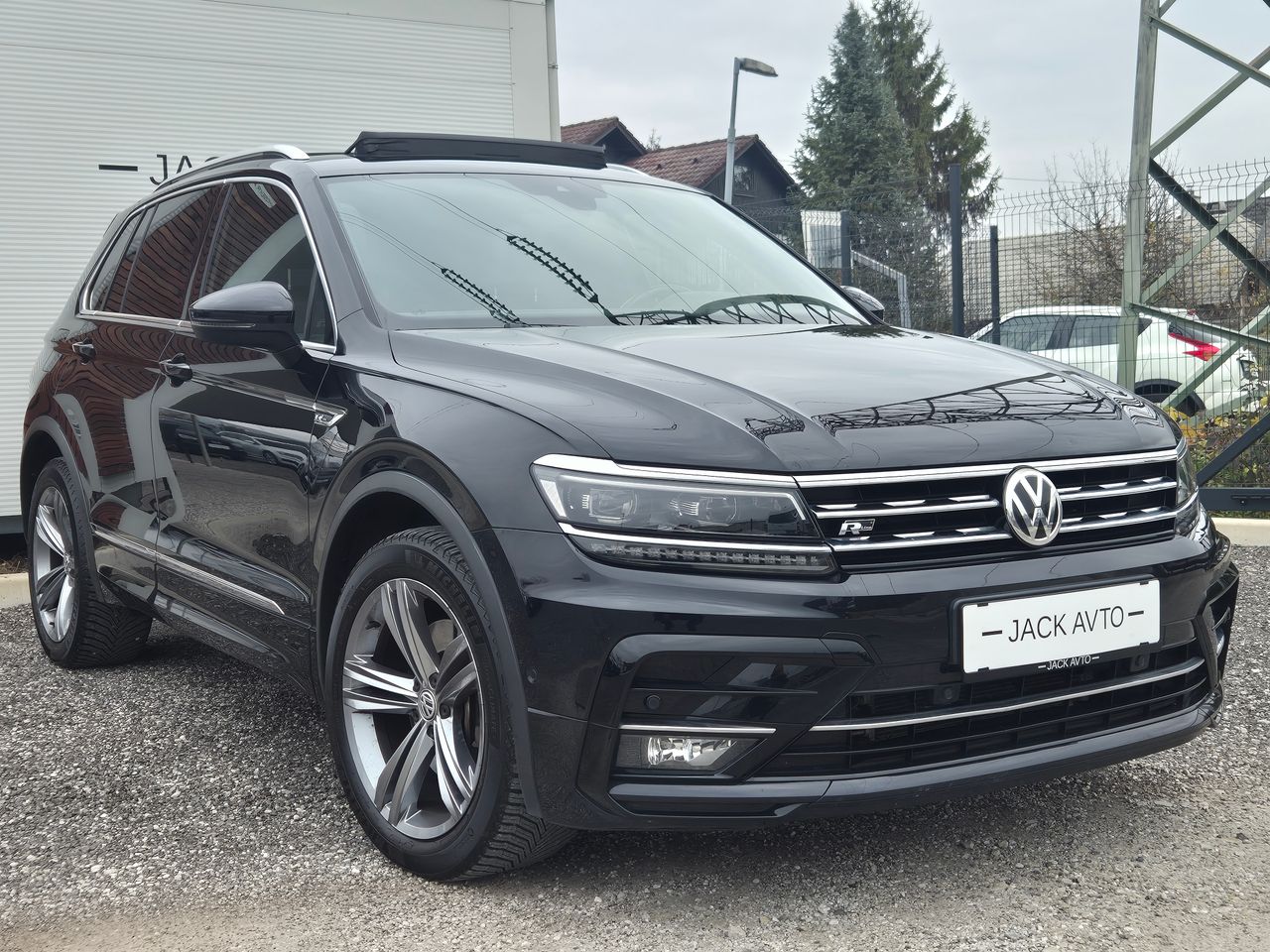 Zunanja slika - VW Tiguan - 4motion 2,0 TDI BMT Highline DSG - 2