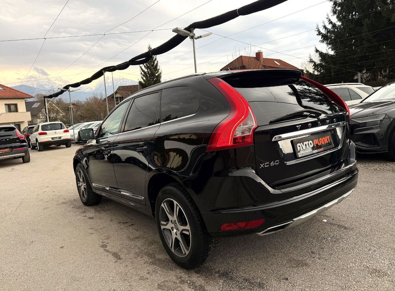 Zunanja slika - Volvo XC60 - D4 Summum AUT. LED XENON ACC NAVI BLS VIRTUAL - 2