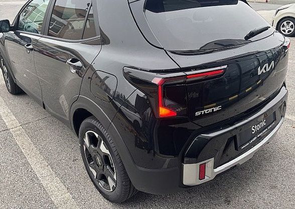 Zunanja slika - KIA Stonic - 1.0 T-GDI  LP  EX PULSE M T - MODELNO LETO 2026 - 6