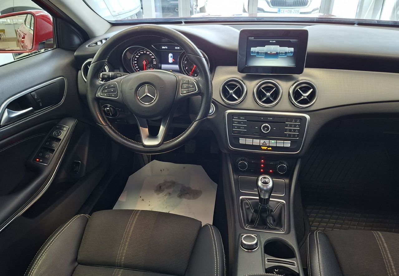 Zunanja slika - Mercedes-Benz GLA-Razred - GLA 180 URBAN - 8