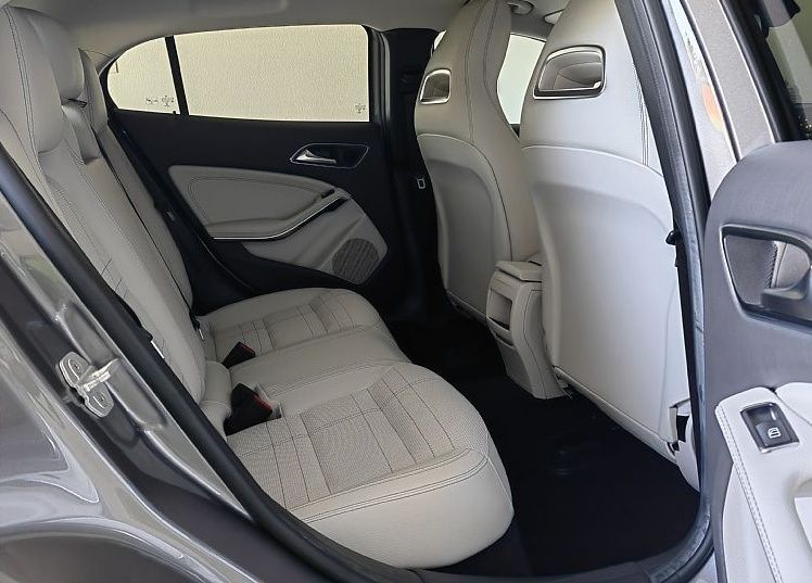 Zunanja slika - Mercedes-Benz GLA-Razred - 200-156KM-2XAMG-LINE-KAMERA-NAVI-GRET-SED-80.000KM - 11