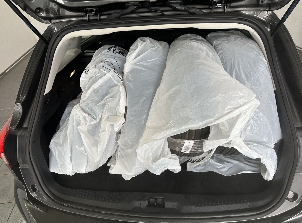 Zunanja slika - Ford Focus - Connect 1.5 EcoBlue 88KW.NEMŠKI+4GUME.KAMERA.LED - 18