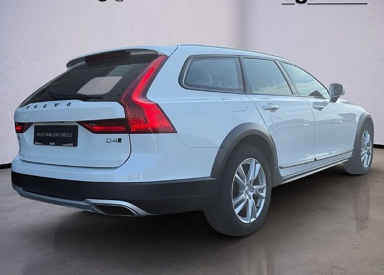 Zunanja slika - Volvo V90 Cross Country - D4 AWD AUT Edition Pro NAVI KLJUKA KAMERA - 5