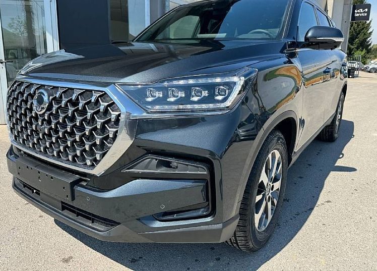 Zunanja slika - SsangYong Rexton - 2.2 XDI LIMITED+ 18 . 4x4 A T - 2