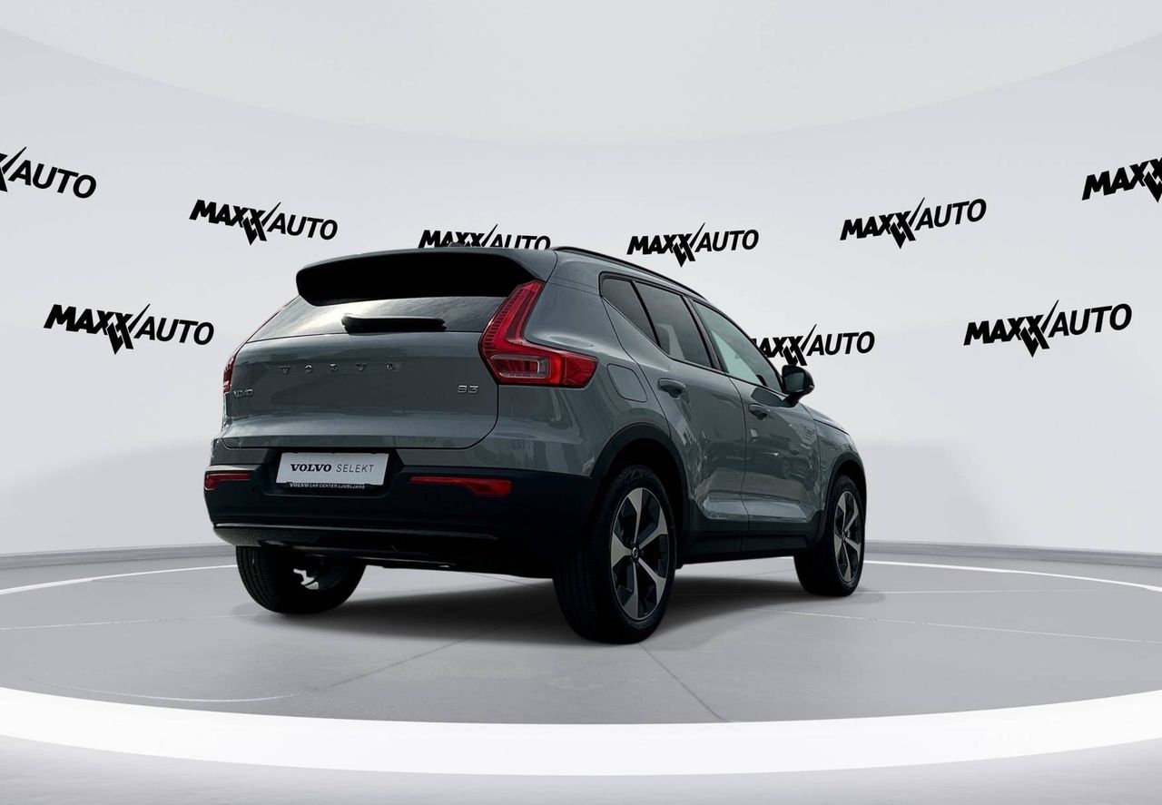 Zunanja slika - Volvo XC40 - B3P Plus Dark Avt - 5