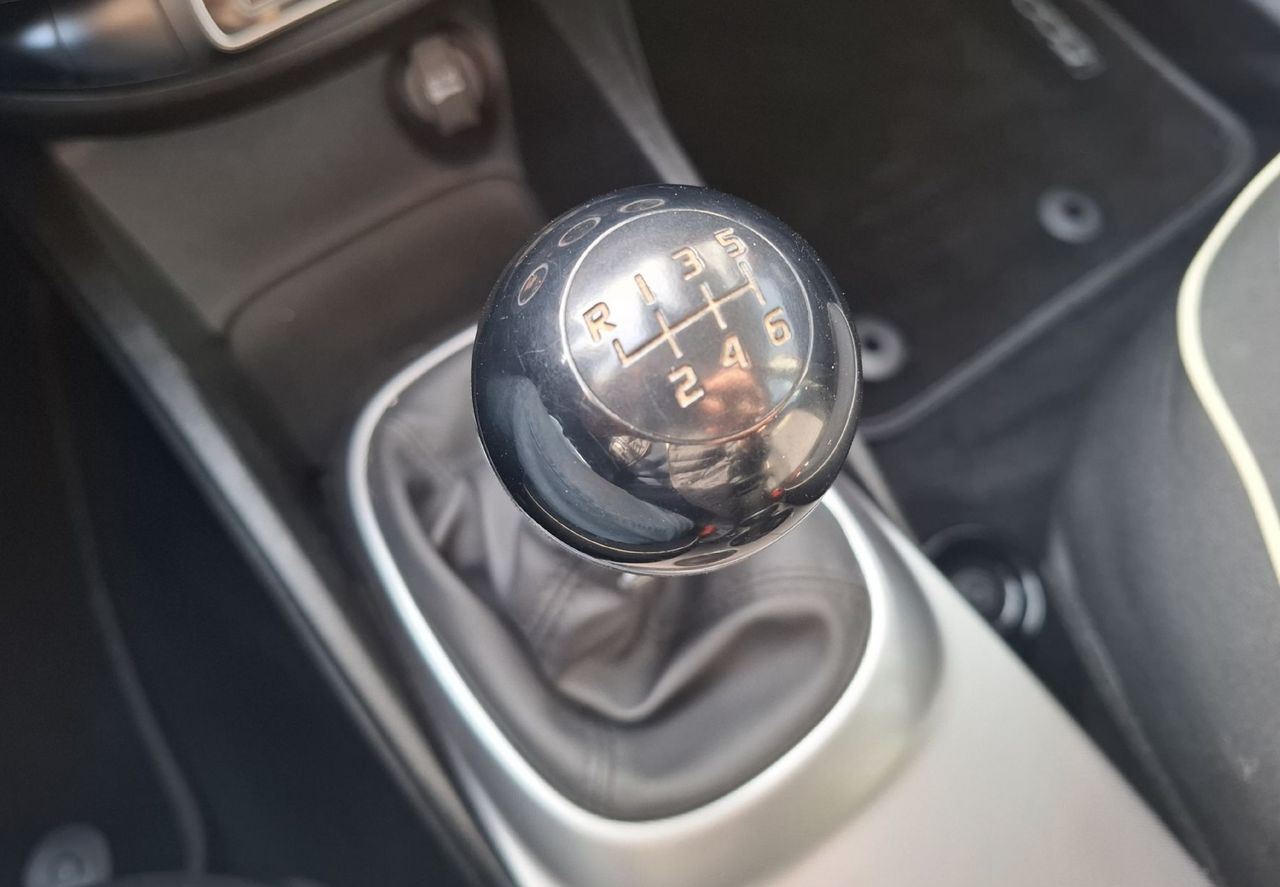 Zunanja slika - Fiat 500X - 1.0 City Cross 88kW - LEPO OHRANJEN - SERVISNA ZG. - 16