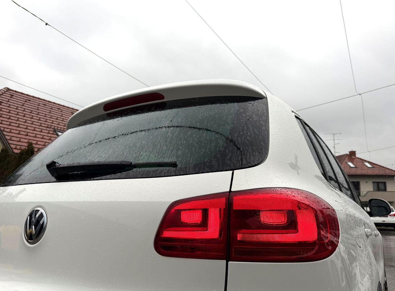 Zunanja slika - VW Tiguan - 2.0 TDI BlueMotion Sport Style LED SKY PANO NAVI - 11