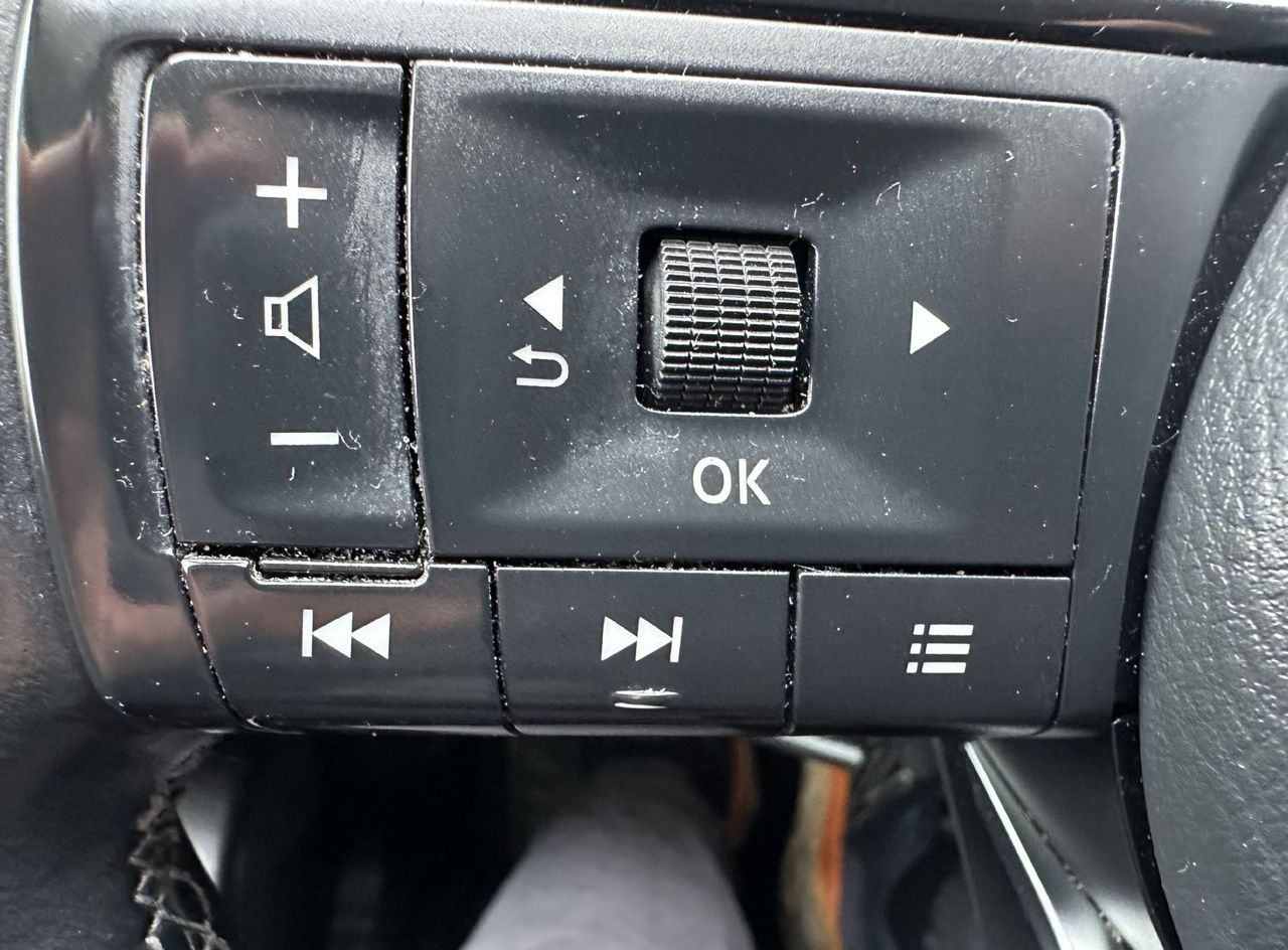 Notranja slika - Nissan Qashqai - CROSSOVER 1.3MHEV 140.NAVI.ACC.KAMERA.LED.BENCIN - 9