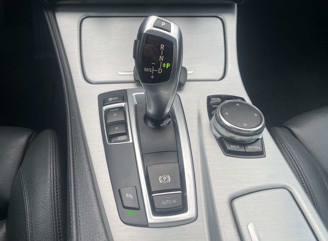 Zunanja slika - BMW Serija 5 - Touring: 520d 140 KW BI-XSENON.NAVI.USNJE.PDC S+Z - 12