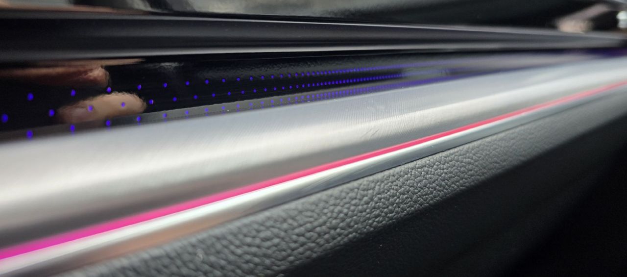 Zunanja slika - VW Touareg - V6 TDI BLACK PAKET-PANORAMA-MATRIX-ALU 20-VIRTUAL - 17