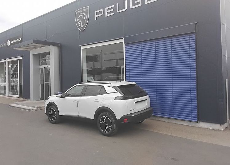 Zunanja slika - Peugeot 2008 - ALLURE PureTech 100 - 3
