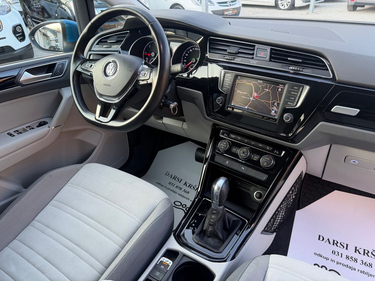Zunanja slika - VW Touran - 2,0 TDI BMT Highline DSG - 16