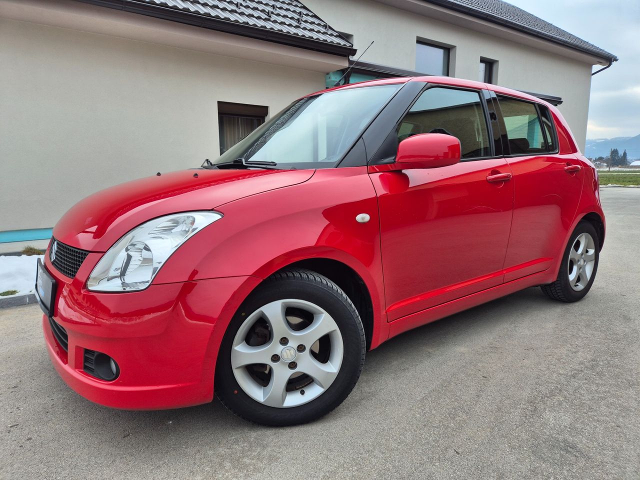 Zunanja slika - Suzuki Swift - 1,3 GS - 2