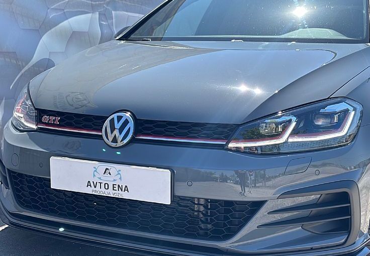 Zunanja slika - VW Golf - 2.0 GTI TCR-AKRAPOVIČ-ALCANTARA-LED-PANO-ACC - 2
