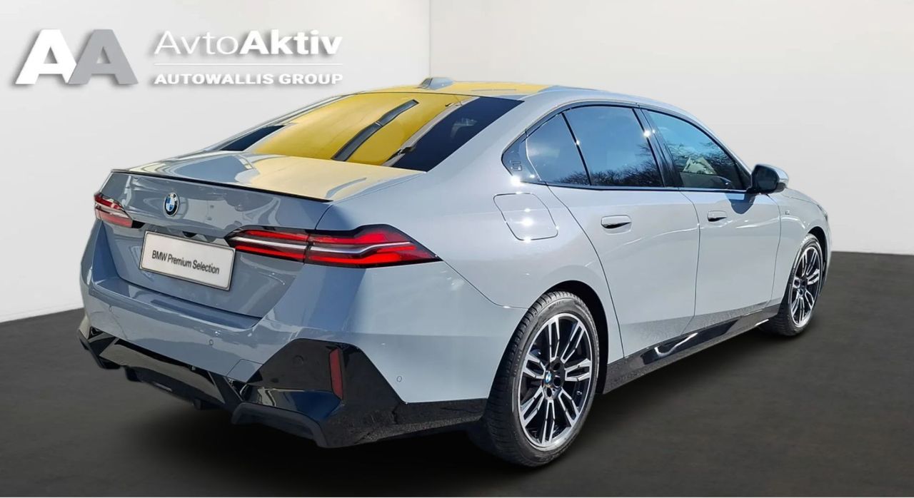 Zunanja slika - BMW Serija 5 - : 520i  AT  M-Sport. iconic glow. HUD. adaptive LED - 5