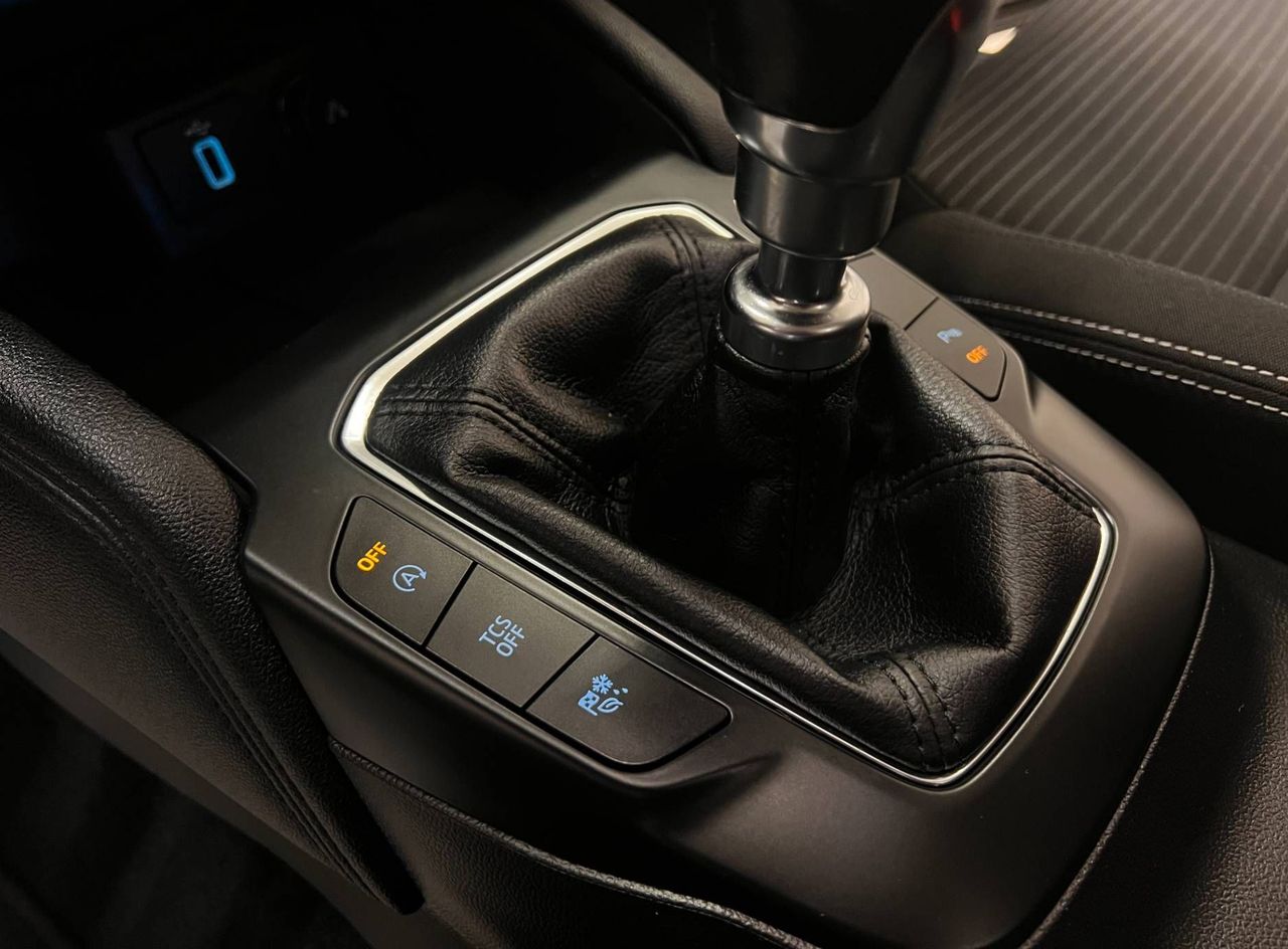 Zunanja slika - Ford Focus - 1.5-TITANIUM-LED-NAVI-2X-PDC-LINE-ASS-TEMP-ODLIČ.. - 18