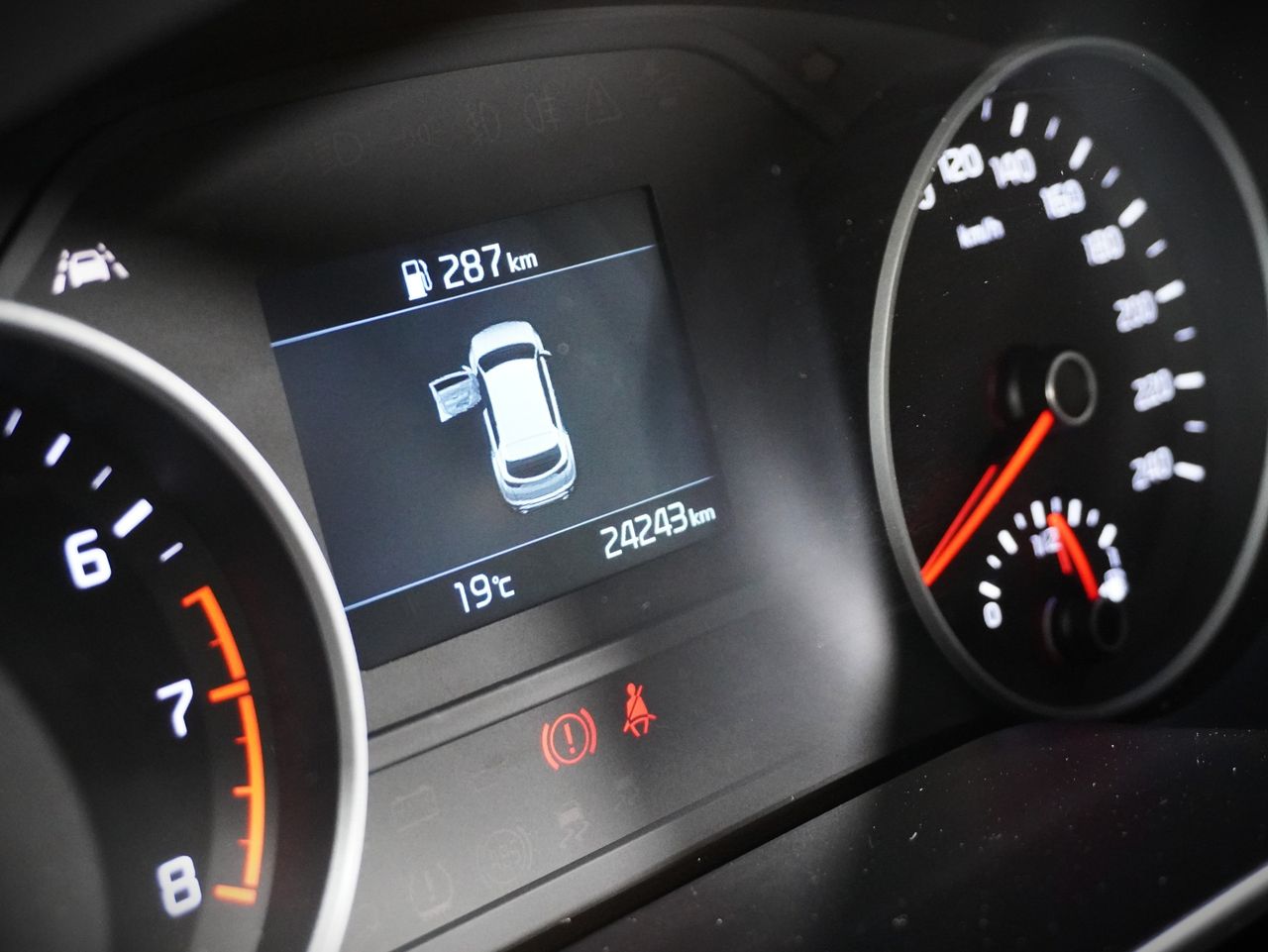 Zunanja slika - KIA Sportage - 2WD 1,6 - 15