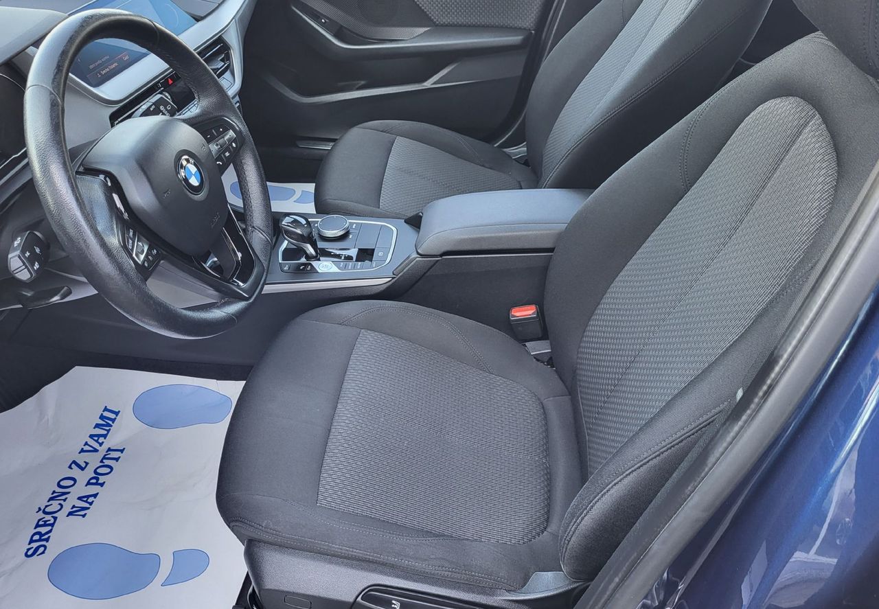 Zunanja slika - BMW Serija 1 - : 116d AUT navi-alu-pdc-kamera-servisiran-virtual - 6