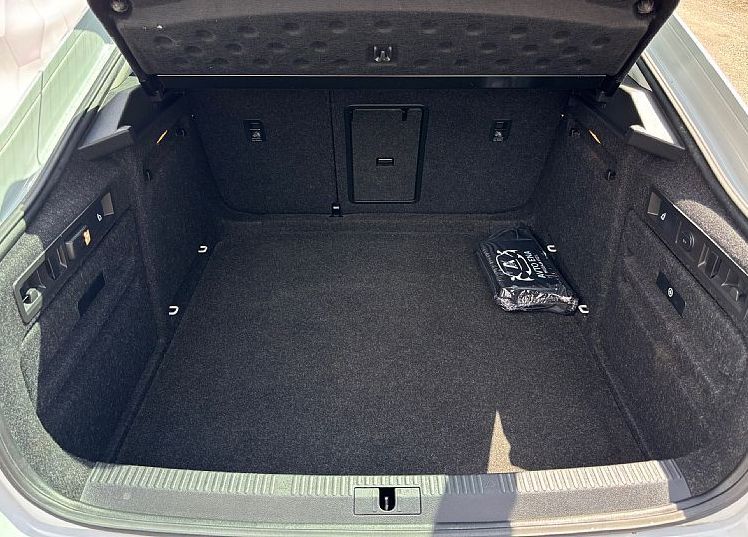 Zunanja slika - Škoda Superb - 2.0 TDI-LED-NAVI-MEMORY-18COL-PDC+KAM-GRETJE - 12