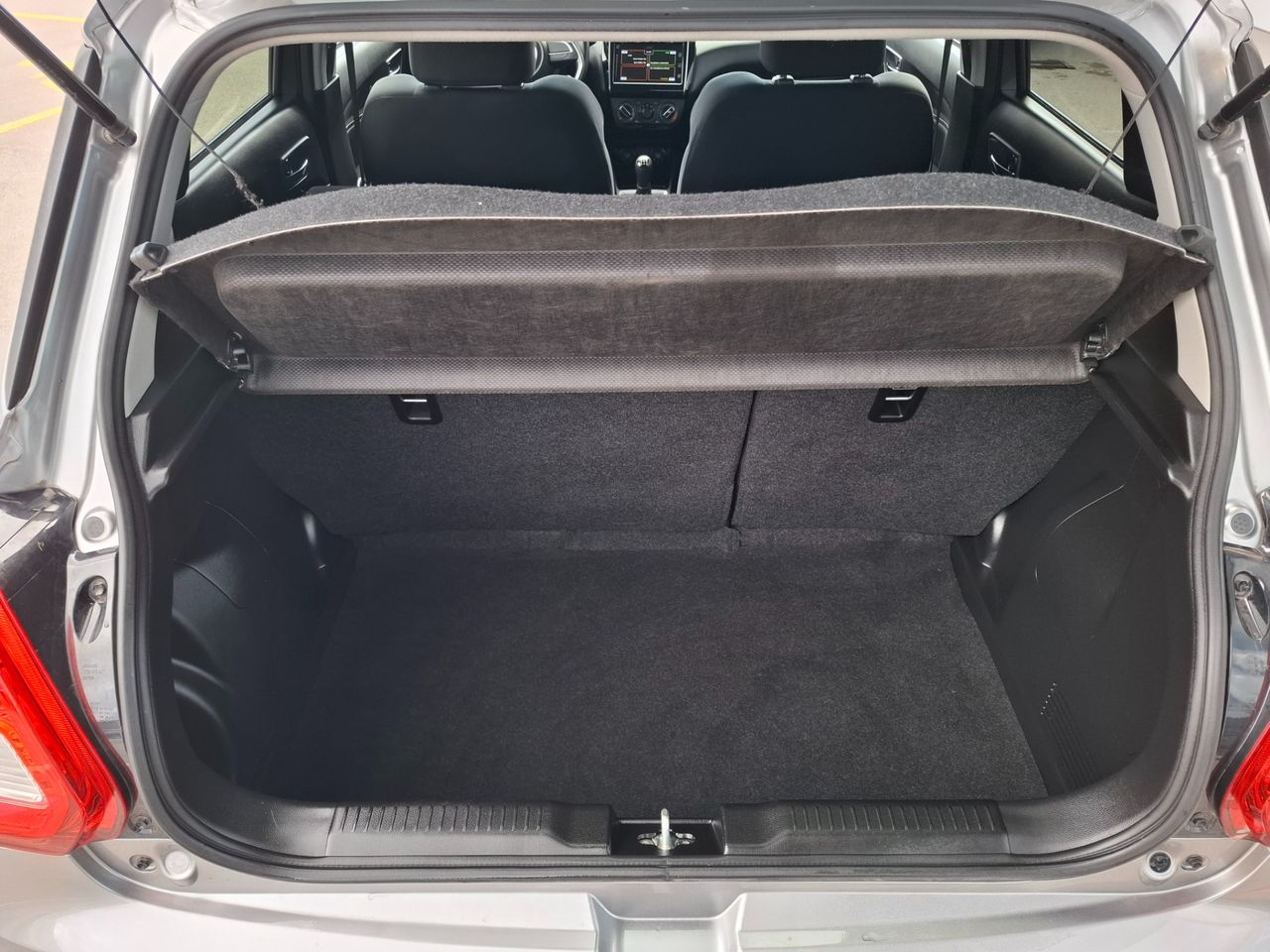 Zunanja slika - Suzuki Swift - 1.2 4WD - SLOVENSKI + 1. LASTNIK + POTRJENA KNJIGA - 22