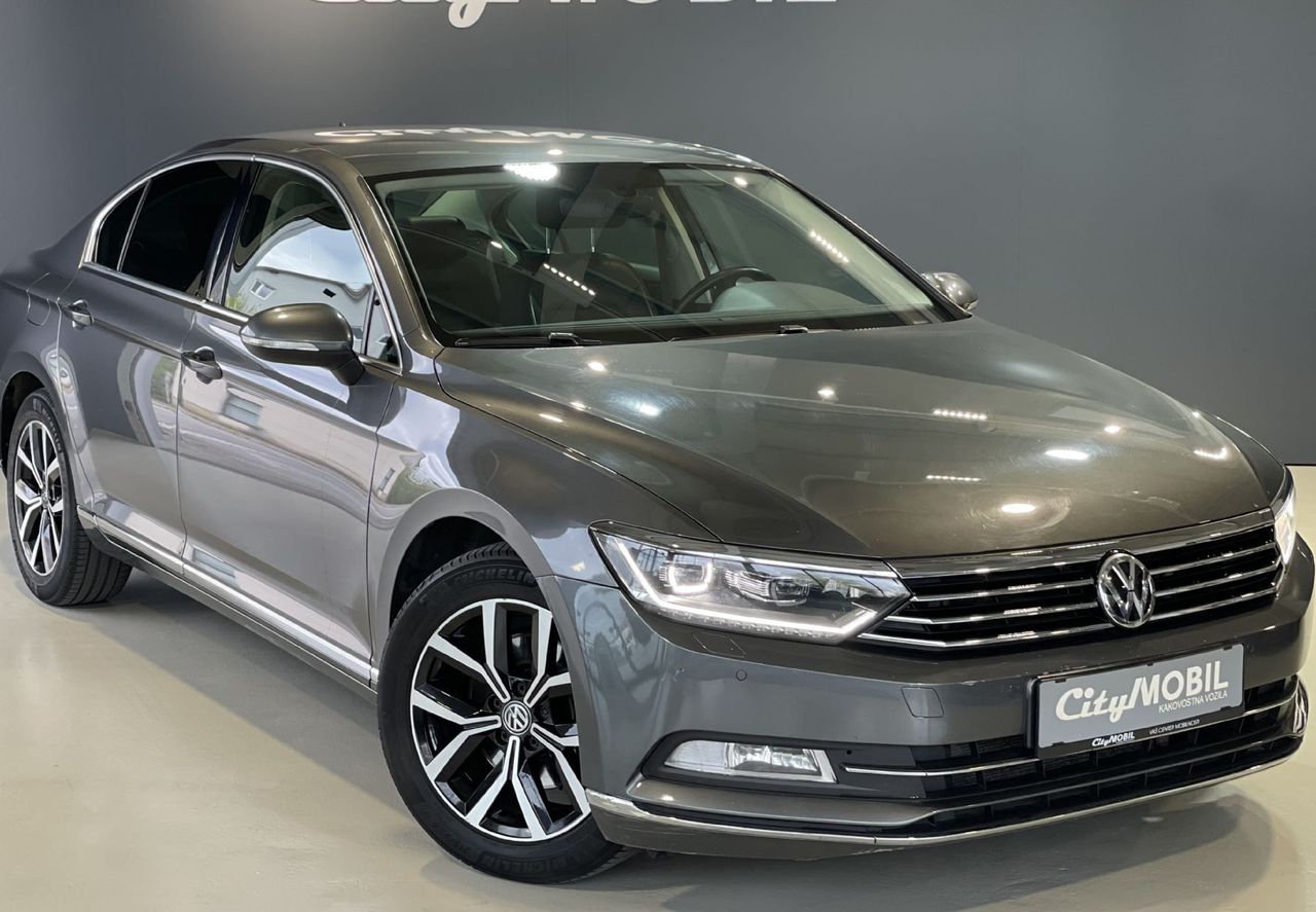 Zunanja slika - VW Passat - Variant 2.0TDI-HIGHLINE-NAVIGACIJA-RADAR-KAMERA-ALCANTARA - 3