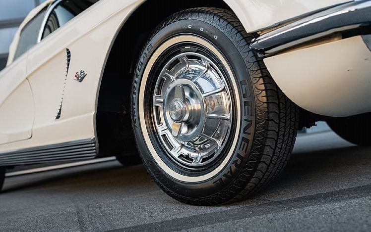 Zunanja slika - Chevrolet Corvette - C1 V8 5.4 atraktivna barvna kombinacija - 11