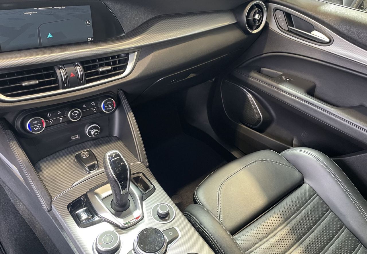 Zunanja slika - Alfa Romeo Stelvio - VELOCE-PANORAMA-KEYLESS-NAVI-USNJE-MEMORY-LED-ACC - 14