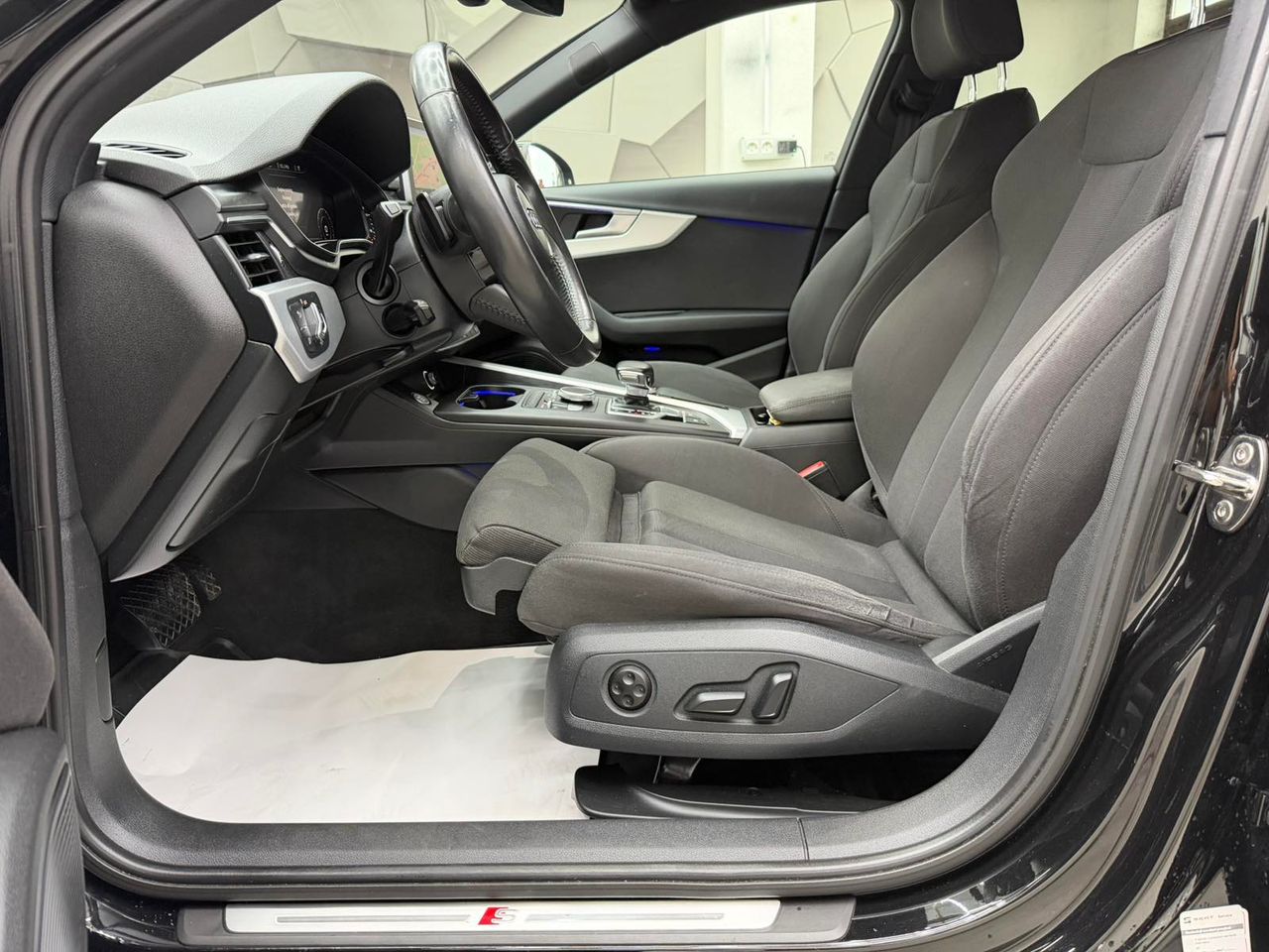 Zunanja slika - Audi A4 - Avant 2,0 TDI Sport S tronic - 3