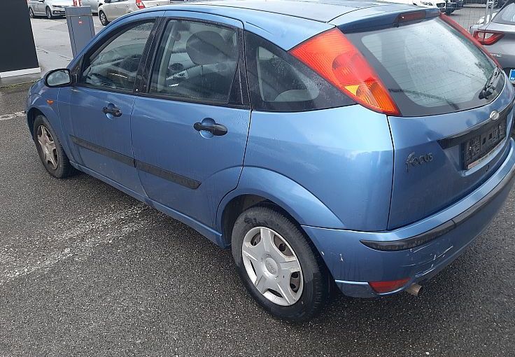 Zunanja slika - Ford Focus - 1.6 16V Comfort - 4