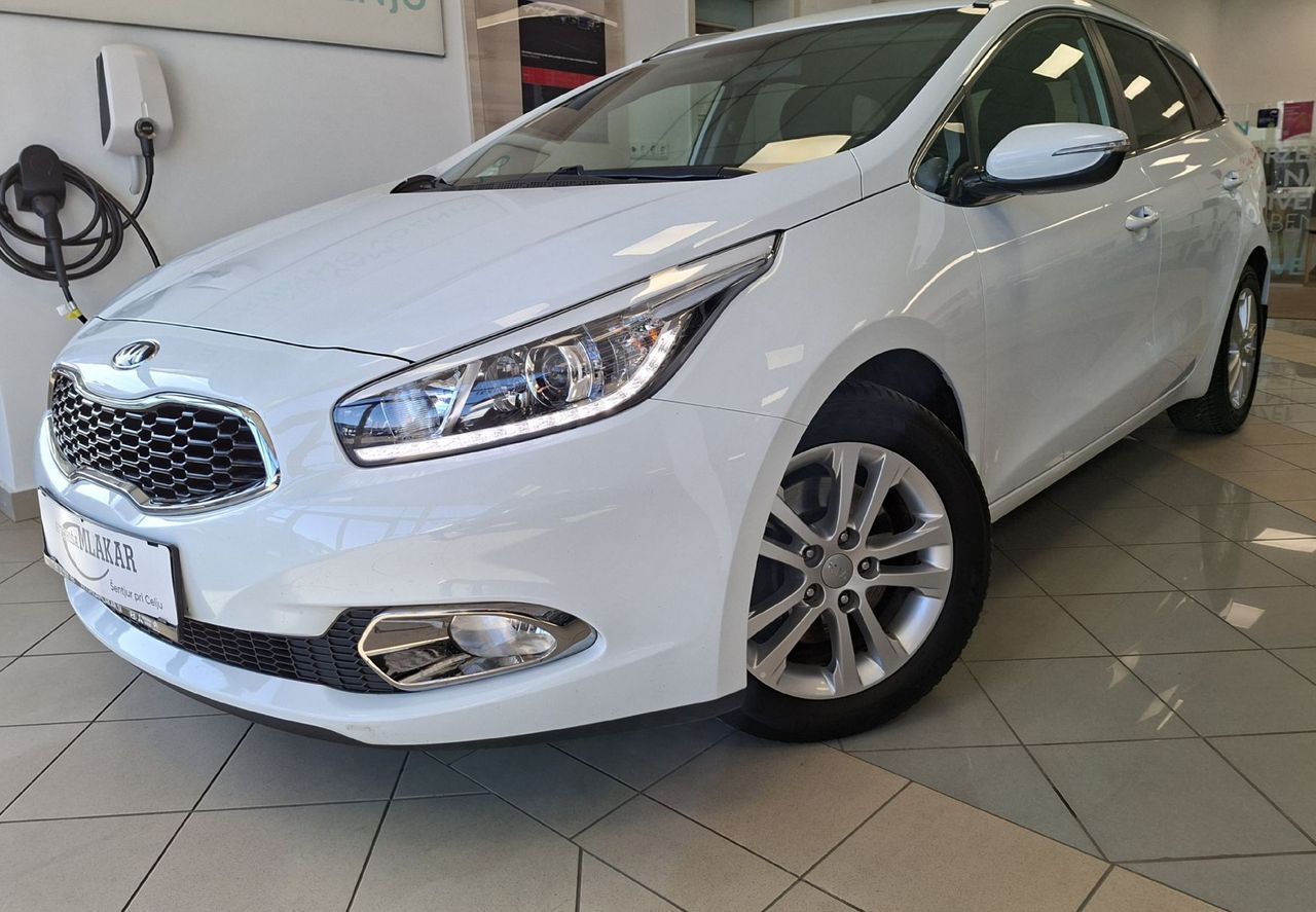 Zunanja slika - KIA Ceed - SW 1.4 CRDi EX Style-LED-PDC-ODLIČEN- - 2