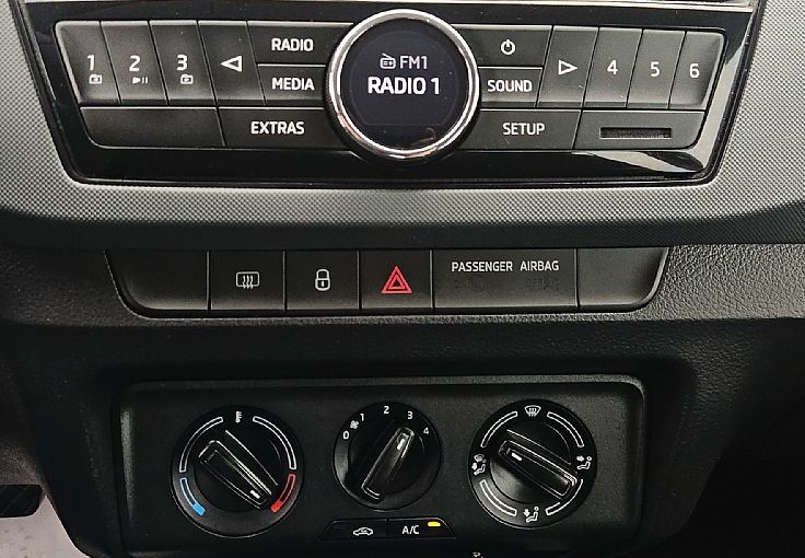 Zunanja slika - Škoda Fabia - 1.0 TSI 95ks °2-UPORABNIK° °LED° ° USB ° - 11