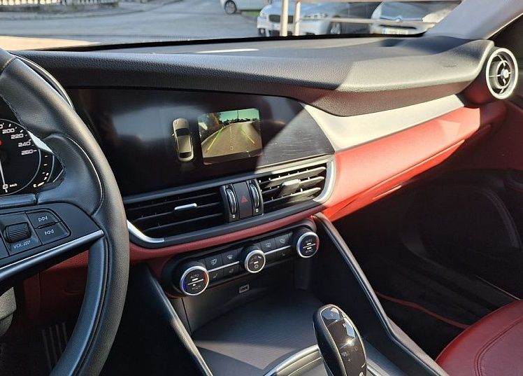 Zunanja slika - Alfa Romeo Giulia - 2.2 Multijet AUT. Q4 Veloce SLOVENSKO POREKLO - 12