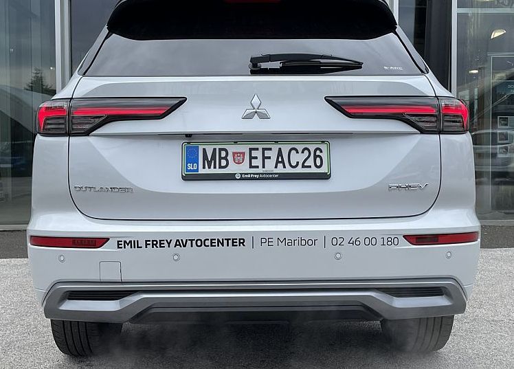 Zunanja slika - Mitsubishi Outlander - 2.4 PHEV Instyle Auto - 3