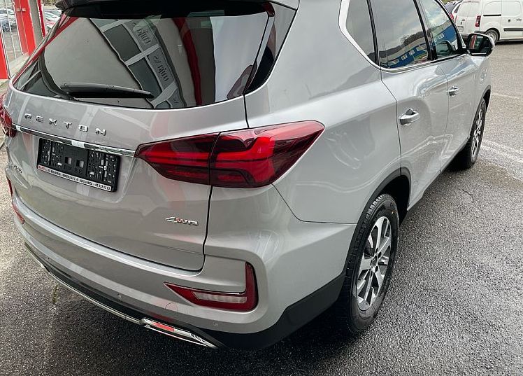 Zunanja slika - SsangYong Rexton - 2.2 XDi Limited Exclusive Panorama 4WD A T - 4