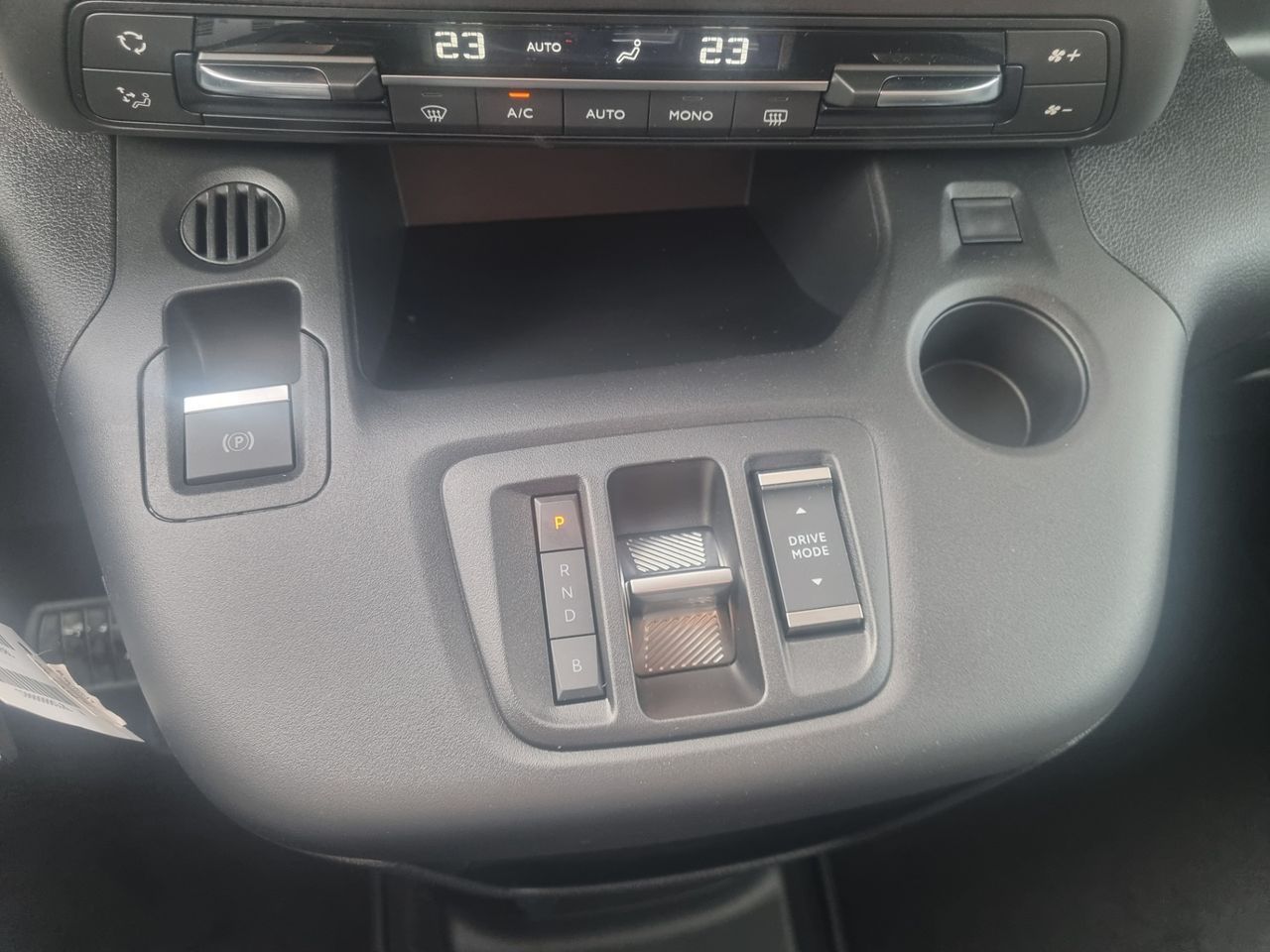 Zunanja slika - Opel Combo - LIFE EV 100KW - 3.000€ SUBVENCIJE - VOZILO JE NOVO - 7