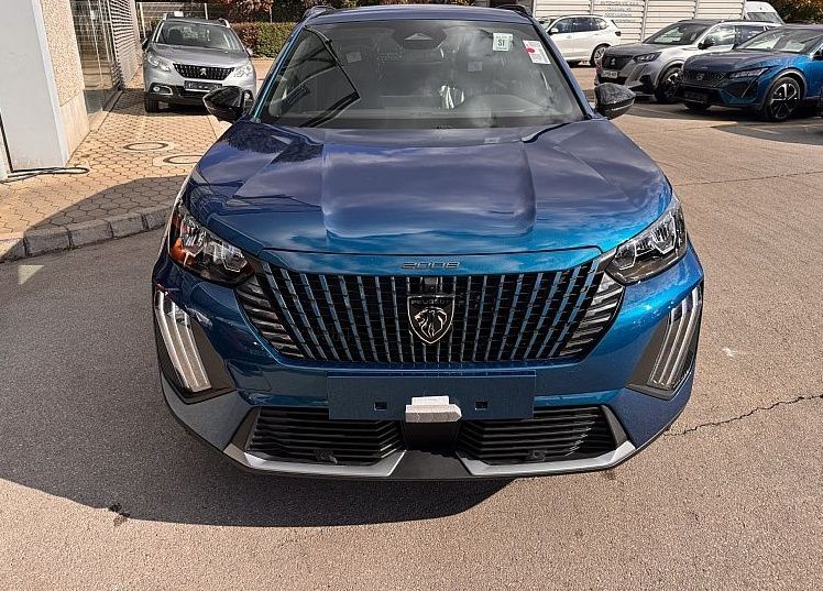 Zunanja slika - Peugeot 2008 - ALLURE PureTech 100 + Bon za zimske gume - 2