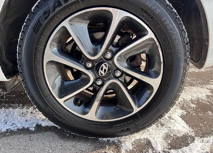 Zunanja slika - Hyundai i10 - 1.25+NAVI+ALU+LED+PDC+SLO... - 20