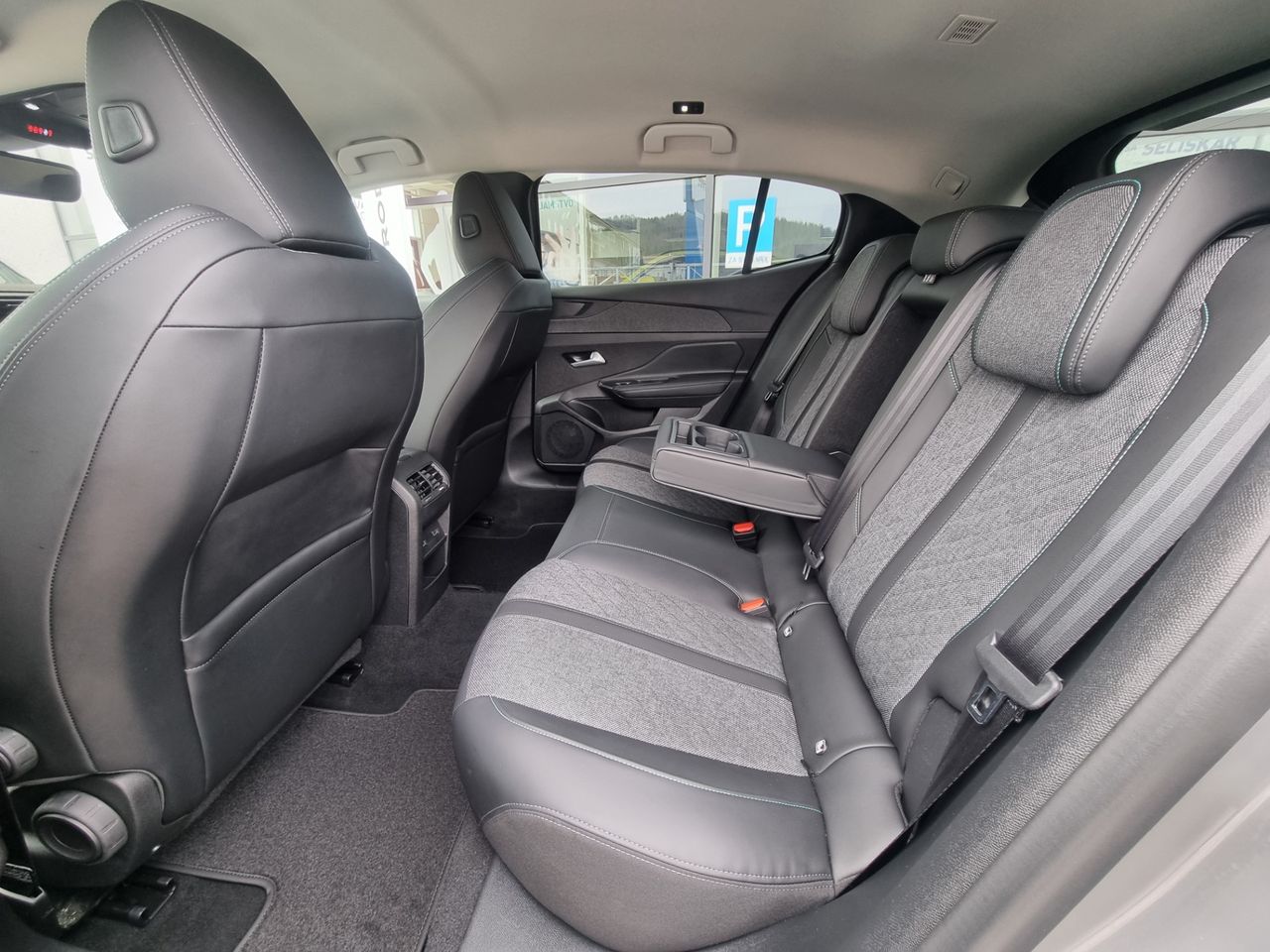 Zunanja slika - Peugeot 408 - 1.2 PURETECH MHEV - ODLIČNO OHRANJEN + TOP OPREMA - 20