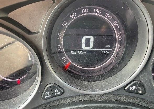 Zunanja slika - Citroën C4 - 1.2 PureTech 110 Feel.VELIK SERVIS.SAMO 103.000 KM - 7