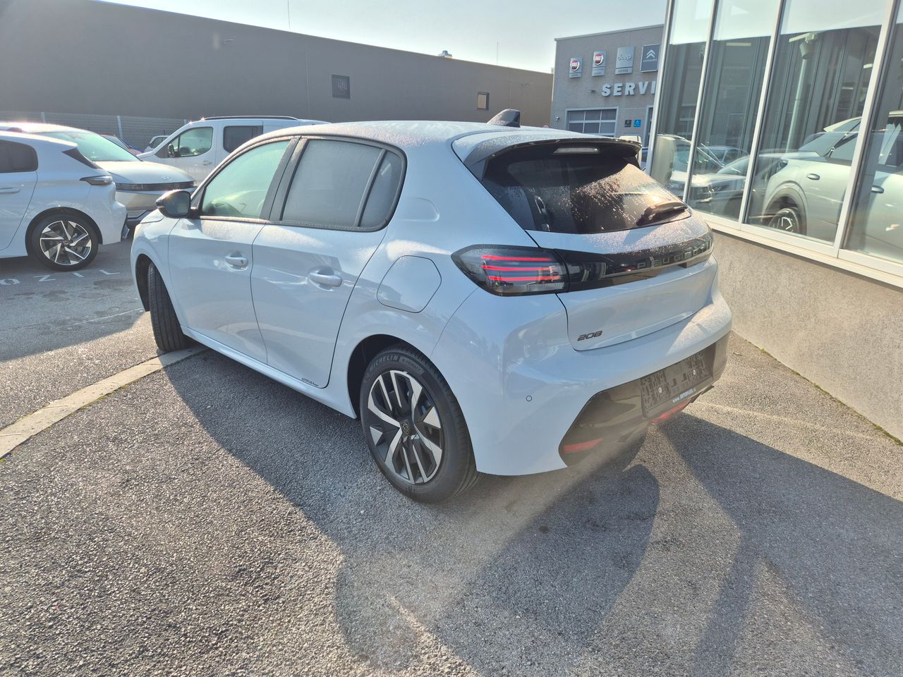 Zunanja slika - Peugeot 208 - Active Pack Hibrid 110 €6.4 avt. - DOBAVA TAKOJ - 4