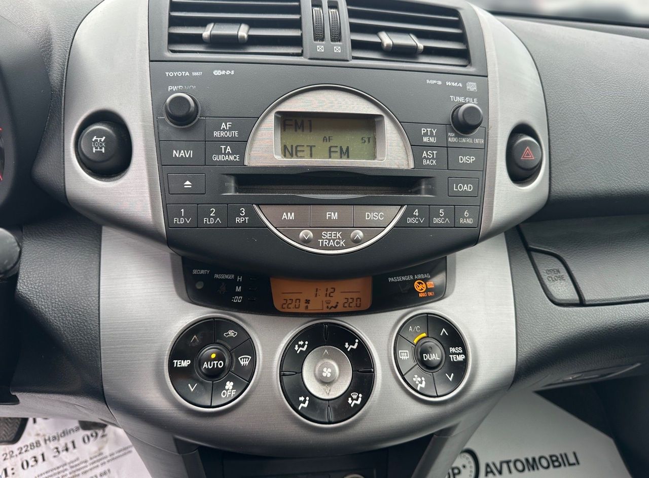 Zunanja slika - Toyota RAV4 - 2.2 D4D 4WD SLOVENSKI XENON TEMPOMAT KLIMA KLJUKA - 15