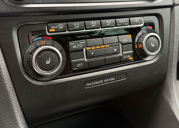 Zunanja slika - VW Golf - 2.0 TDI PARK.SENZ NAVI GRET.SEDEZ CAM... - 12