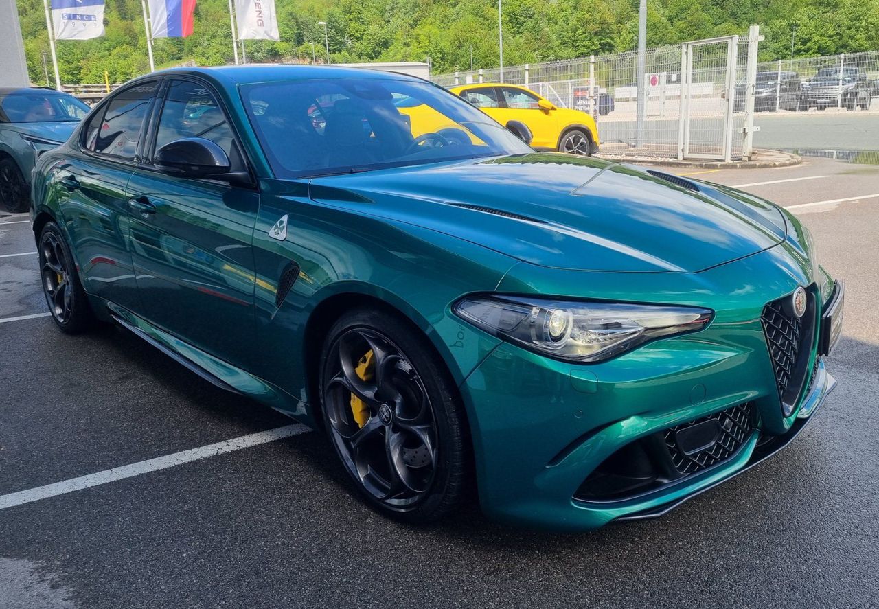 Zunanja slika - Alfa Romeo Giulia - 2.9 V6 Bi-Turbo Quadrifoglio 510hp - HARMAN KARDON - 2