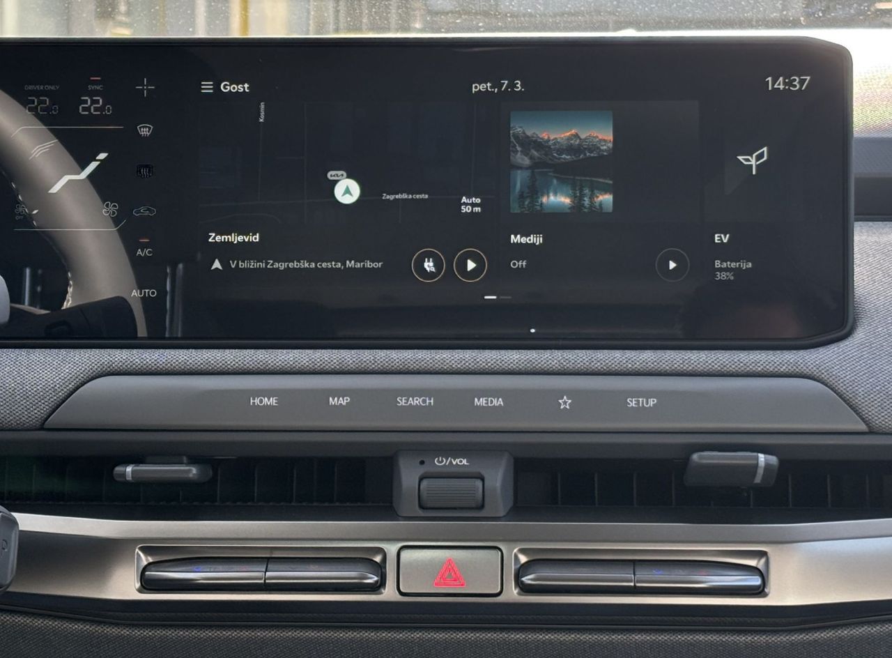 Zunanja slika - KIA EV3 - 58.3 kWh baterija. 150 kW  204 KM  Sky - 15