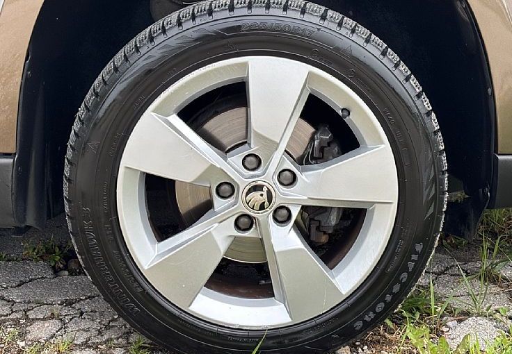 Zunanja slika - Škoda Yeti - 4x4 2.0 TDI  - 17COL - NAVI - KLIMA - 5