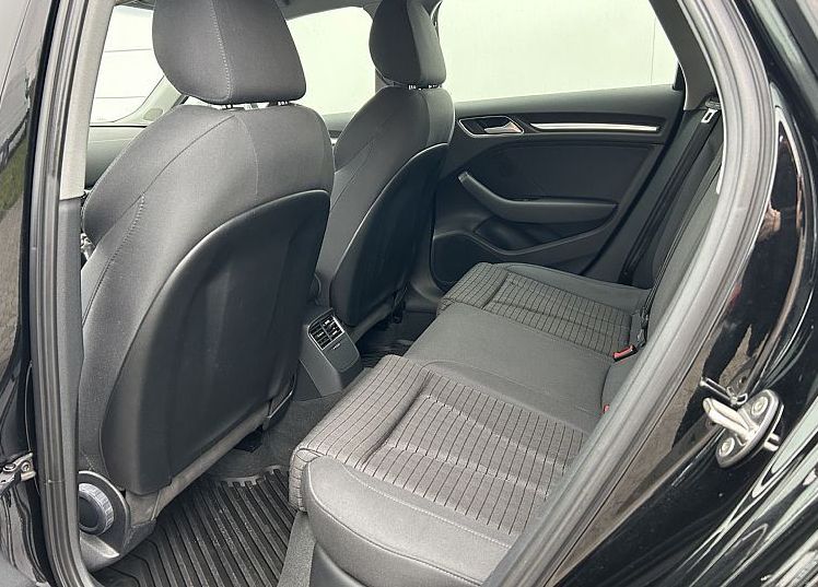 Zunanja slika - Audi A3 - 1.6 TDI S-LINE Stronic-PDC-ACC-LANE-NAVI-ALU18-SLO - 10